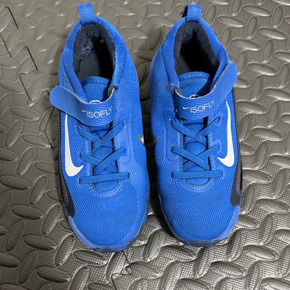 IsoFly Basketball Shoes - Picture 2 of 4